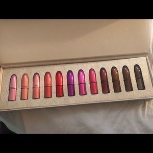 100% new Mac Christmas Lipstick set